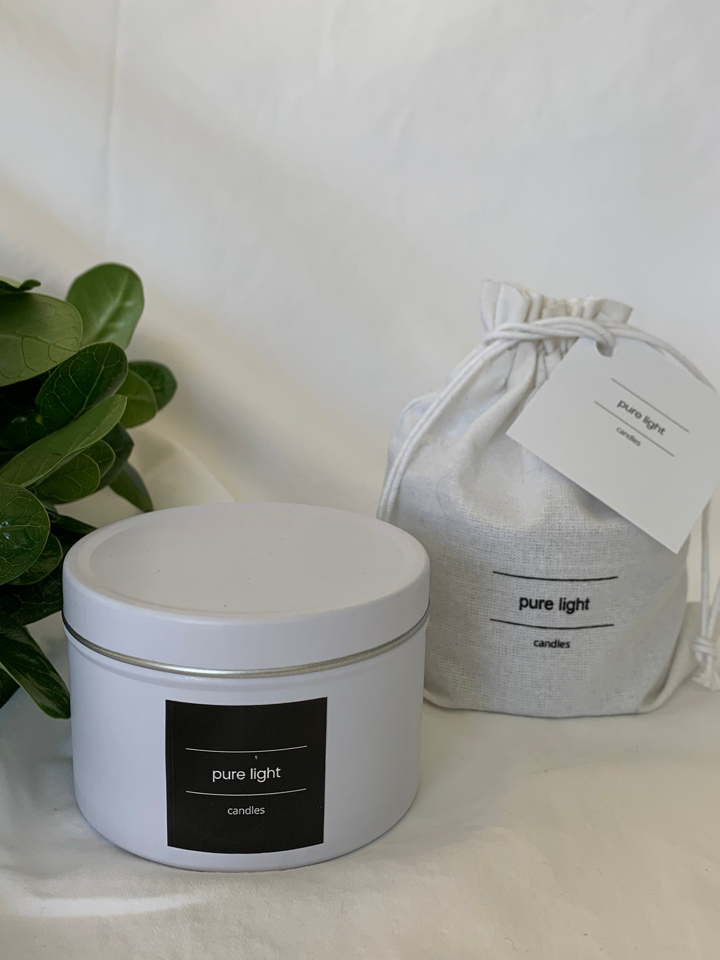 petite tin white